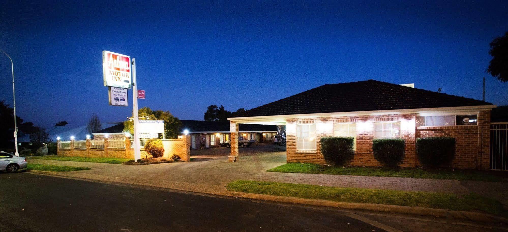 Golden Chain Aalana Motor Inn Cowra Exterior photo